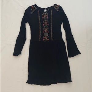 black long sleeve dress